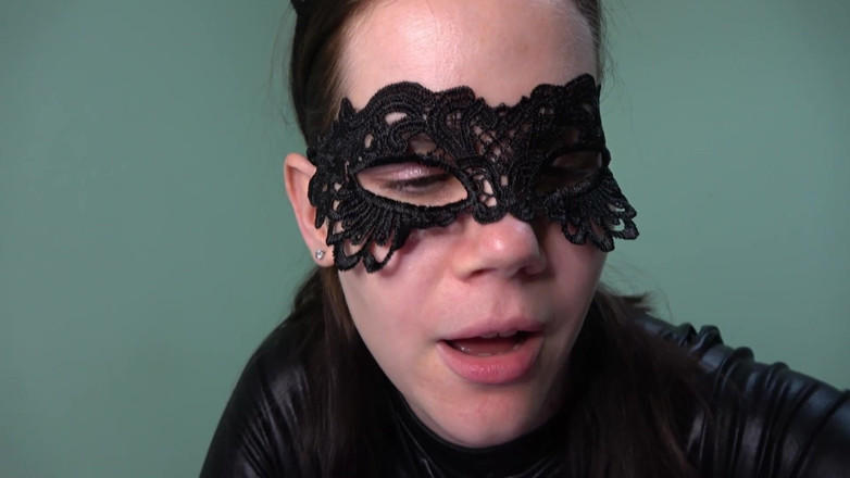 Anna Sky: Catwoman Joue Avec Une Souris En POV