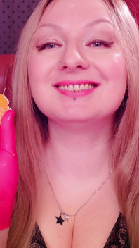 Asmr: Rękawiczki pielęgniarki i jedzenie pomarańczy! Arya Grander