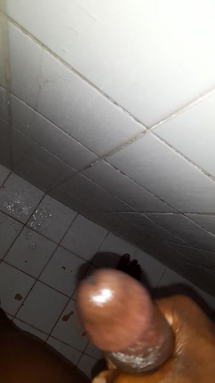 Black guy: Jerking off S11 E2