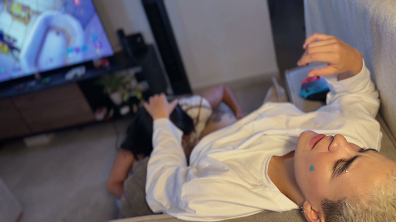 Ameliamalbec: Tomboy with Big Tits Gets His Pussy Licked All Over