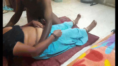 Desi mature: Рупа тітонька трахає пизду свого найкращого друга