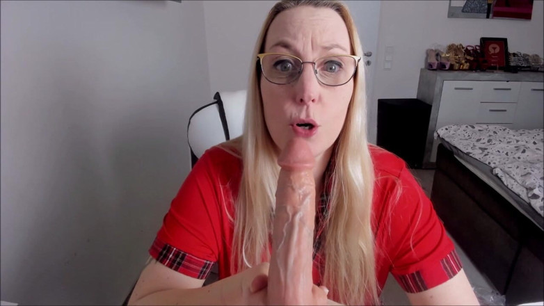 Sally Secret: Vysokoškolačka Sally musí jít k řediteli !!
