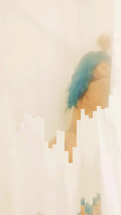 MilfMe29: Glad als het nat is