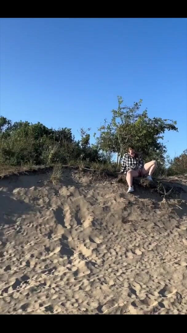 Naughty Mila: Blev så kåt att jag behövde te leka med mig...
