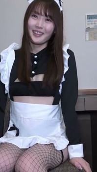 優雅なメイド美女が野性的な一面を見せる。エッチな言葉と絶え間ないからかいは、飲み込みと中出しで終わる。