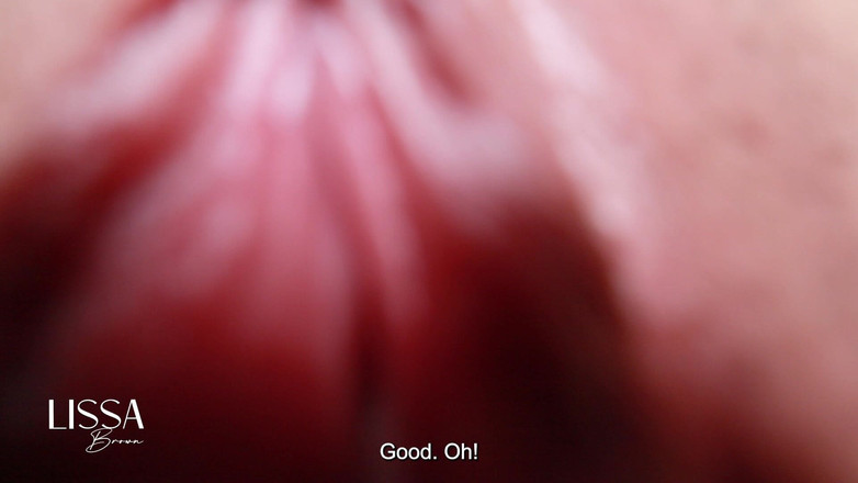 Lissa Brown: Gigante devora um ser insignificante