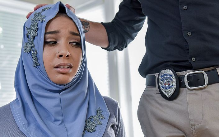 Team Skeet: Kurviges schätzchen Aaliyah Hadid im hijab bekommt anal vom agenten