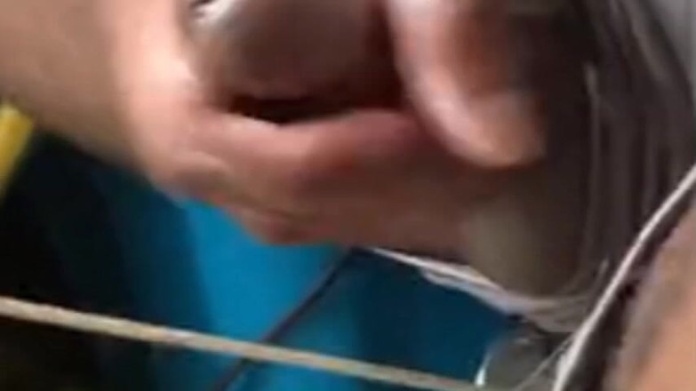 Cum Jacking: När hon kom ihåg hennes fitta