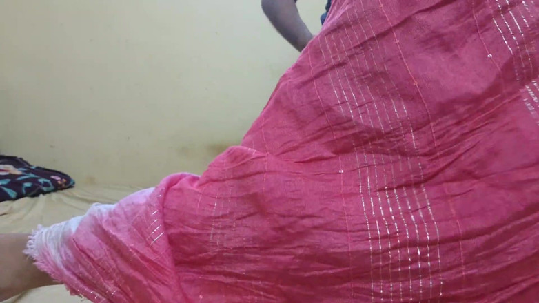 Sexy baby girl: Father-in-law Left Daughter-in-law on the Pretext of Massaging Her Feet