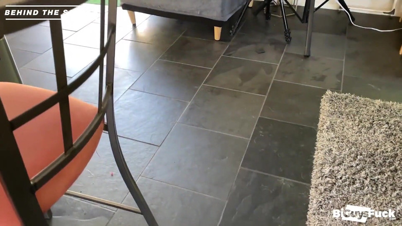 Bi Guys Fuck: Ucla Baddie bere tlustého ptáka vysokoškolského jocka!