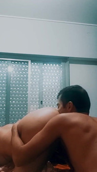 Padrastro E Hijastra Detrás De Cámaras. así Se Hace Un Vídeo Porno Real.