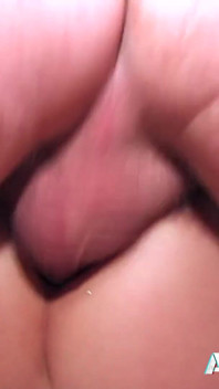 Blond Betty Wood analsex avslutad med en sperma i munnen sekvens