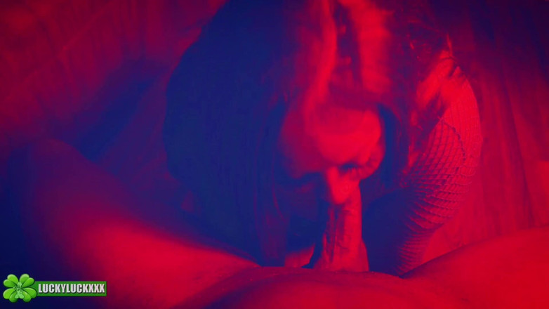 Lucky Luck XXX: Fată norocoasă Sophia Rose - lumină roșie specială muie uimitoare cu...