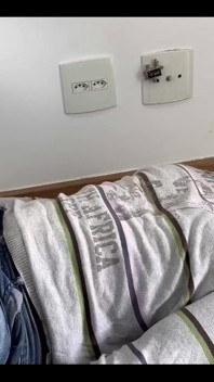 Kiffa yeni köleyi stomp ile test ediyor ve tekmeliyor