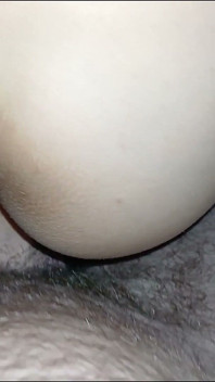 Küçük Asyalı kız amatör anal yıkım
