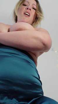 Submissive Girlfriend Turned Giantess
