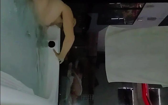 Marcosninfo: M-am bucurat de cada goală ieri la petrecerea homosexuală de...