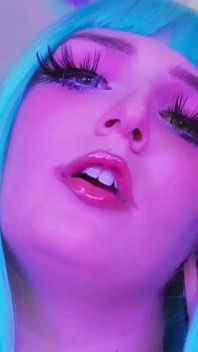 Morrigan Aenslands Kiss
