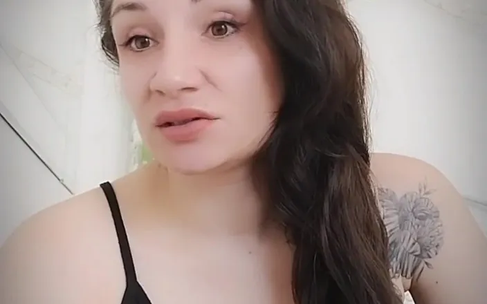AngelQueen: Ask Me for Your Dick Rating or Sph
