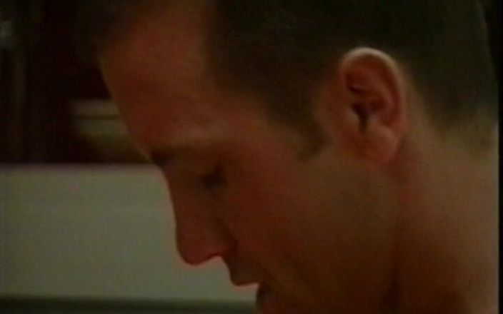 Gay RetroX VHS: 스릴을 쫓는 대담한 남자 #8