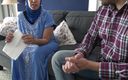 Souzan Halabi: O femeie musulmană face sex oral în timpul interviului de angajare