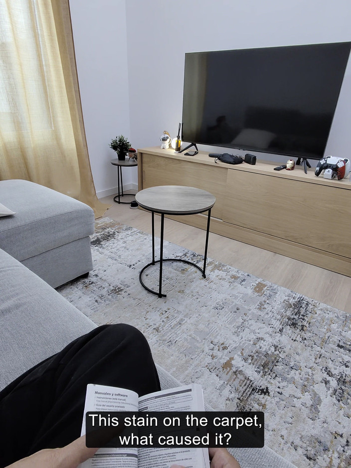 CaribbbeanBoy: Ela tem QI 180, mas ficou presa na mesa