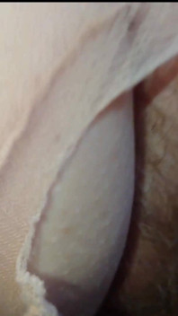 Nylonjunge scopa una nonna in collant