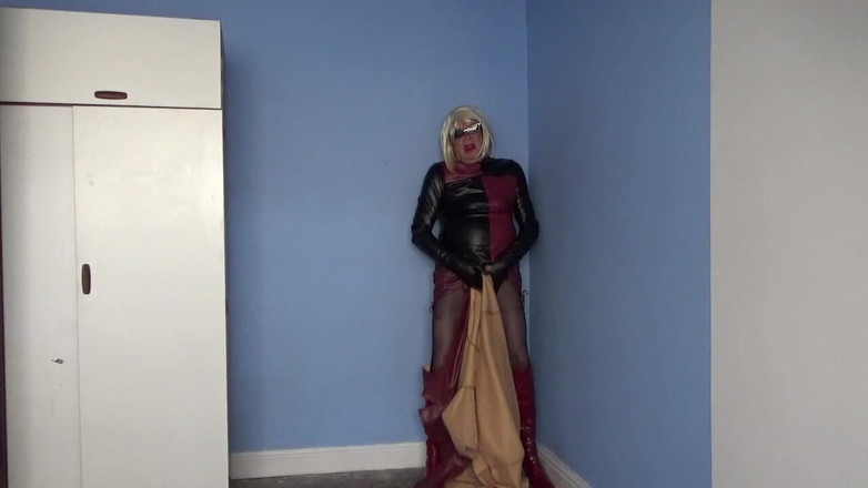 Leather Kirsten: Maroon Leather