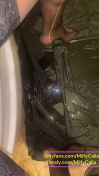 Bathroom Pee Fetish Wet Pussy Play & Intense Orgasm