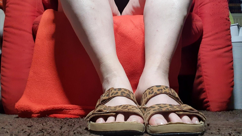 Dirty Jade: Plons op mijn voeten in de luipaardslippers