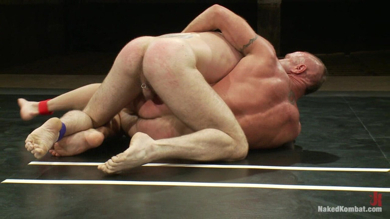 Naked Kombat: 토버의 등!