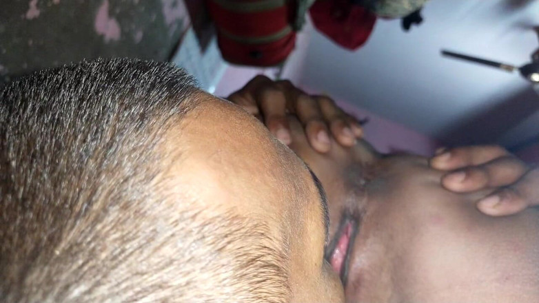 Poojarani125: Aku nyepong kontol saudara tiriku untuk pertama kali dan ngusap...