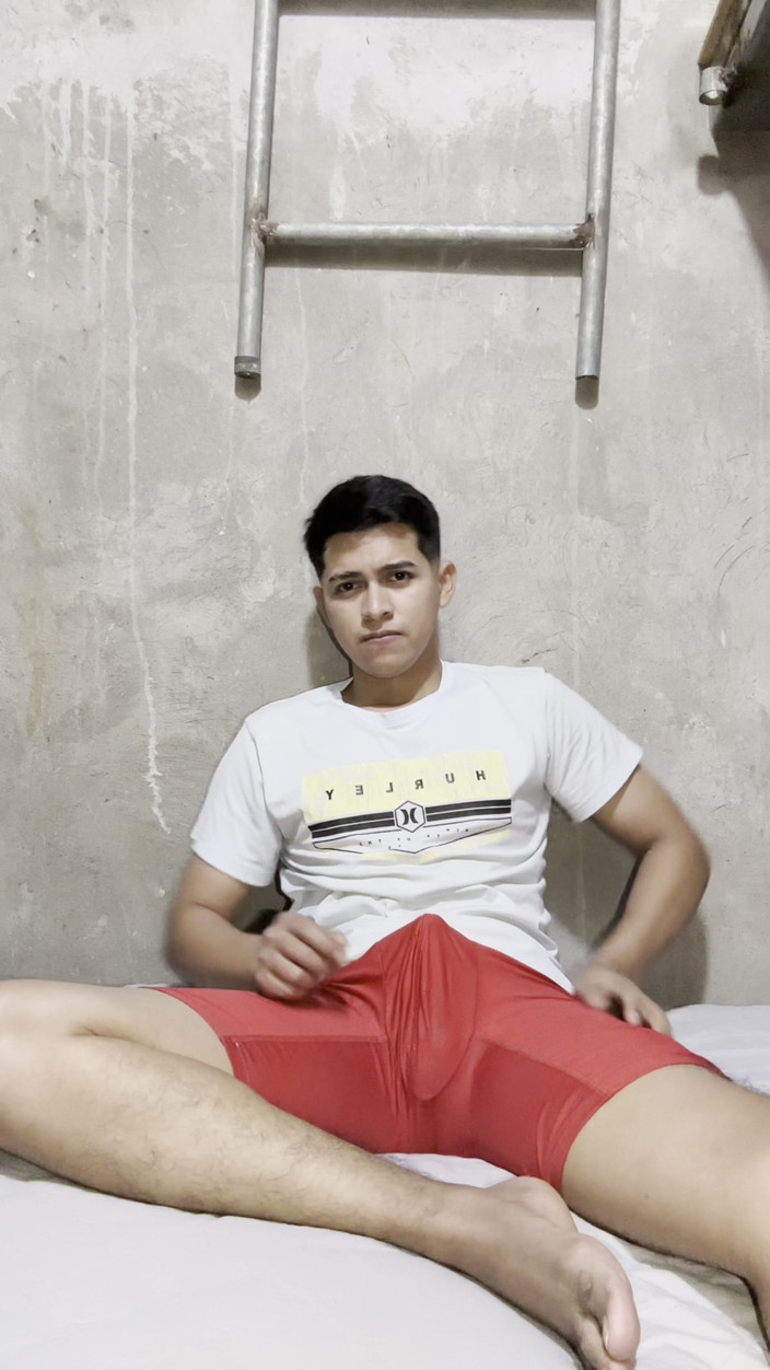 Viral boys: Alan Tokers Masturbates in His Room