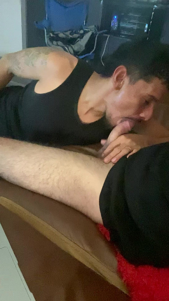 Texas Toxicos: 观看色情片并很容易被鸡巴跟踪。吮吸鸡巴是我们最喜欢的事情！