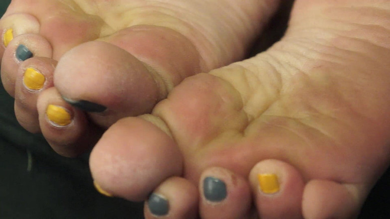 DeesDeepThroat: Crunchyfeet