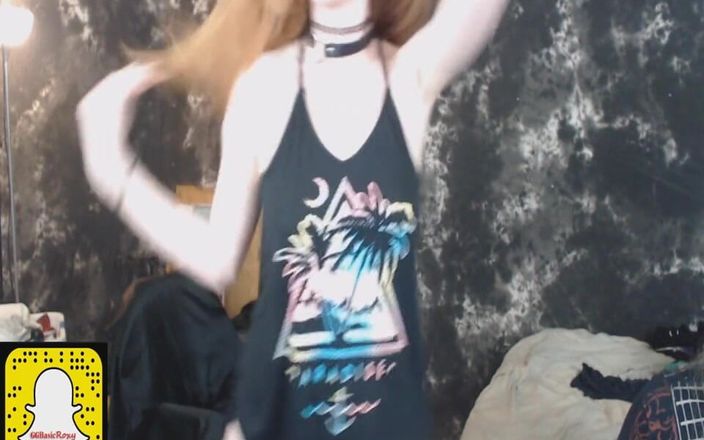 GamerGirlRoxy: Roxy používá endoskop, aby se nahlédli dovnitř. Extrémní detailní záběr