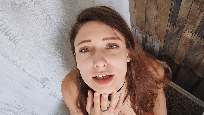 Talia Mint: Sikini emebilir miyim?