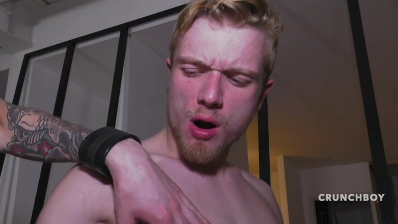 Crunch Boy: Baisée par un hétéro à Gan Gbang