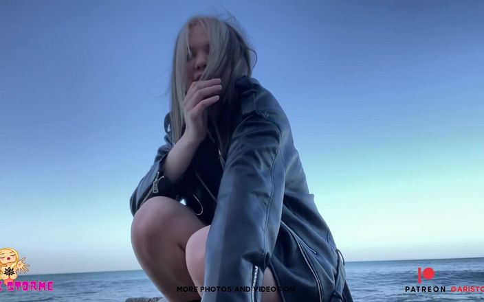Ari Storme: Dziewczyna myła plażę swoim orgazmem odrzutowym