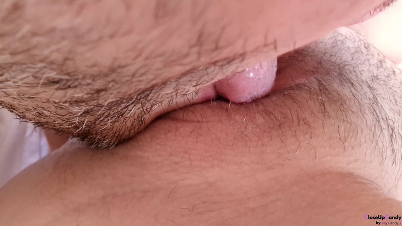 CloseUpCandy: Extremo de cerca del clítoris! Comiendo chorros sin afeitar coño...