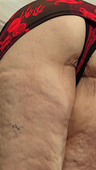 Kısa mini elbiseli büyük götlü emlakçı mülk yapıyor... Bacakları açık ons - ateşli iri güzel kadın ssbbw orta yaşlı seksi kadın hizmetçi temizlikçi kadın