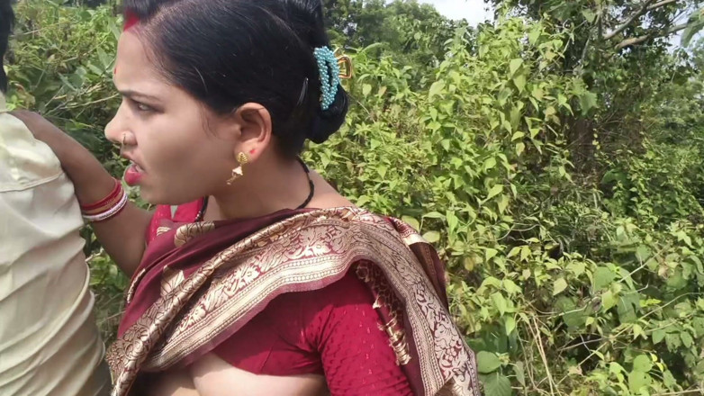 Sona bhabhi: Indian Desi Bihari Village Wife Hard Touch Big Boobs