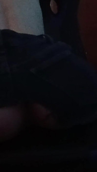 Lia и ее порванные джинсы