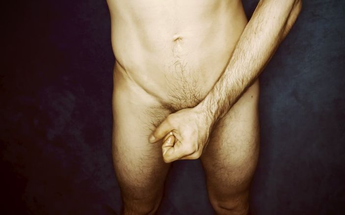 joerudgert: Joe lagi asik masturbasi di depanmu sama kontol besar yang...