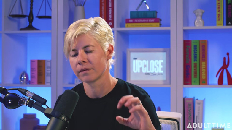 Adult Time Podcast: Charlie Forde: Lieto fine e orgasmi sopravvalutati | il podcast di...