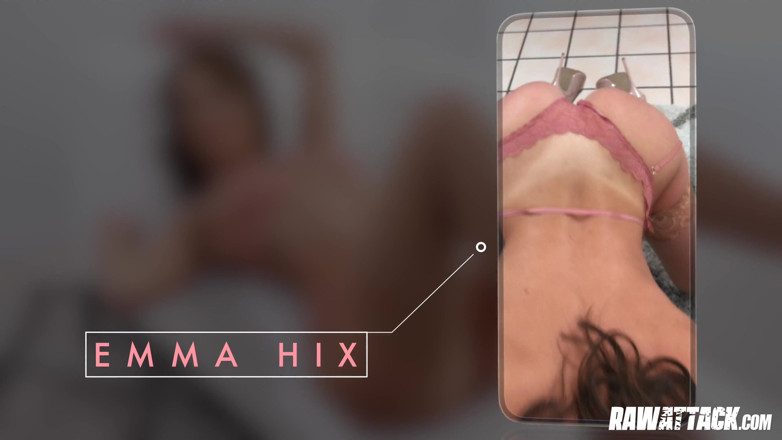 Raw Attack: Emma Hix riceve un doppio creampie in punto di vista...