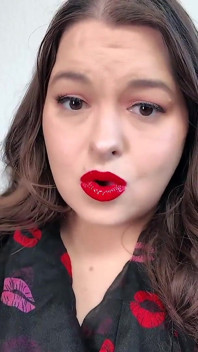 Glossy Red Lips JOI