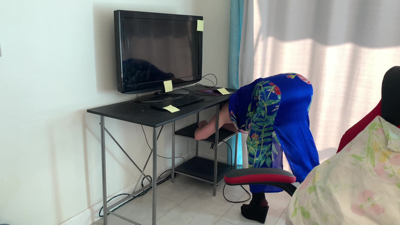 Erin Electra: Stepmom gets stuck in a desk and stepson fucks her