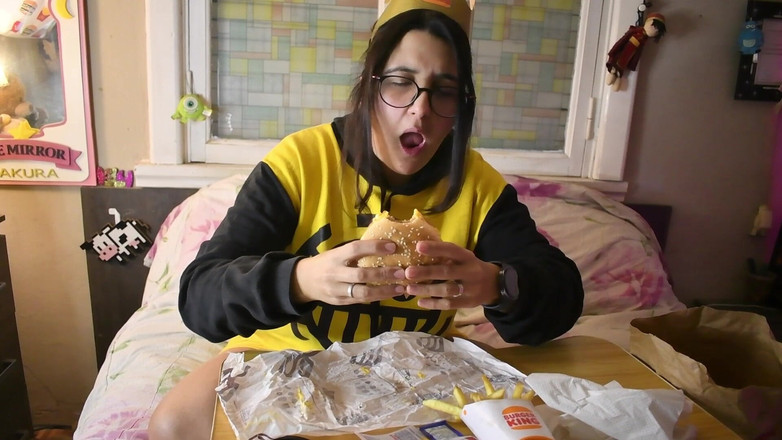 Bunny Looner: Istruzioni per masturbazione mentre mangio un hamburger - bunny Looner