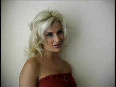 Super Babes: Záběry v zákulisí pornohvízd mluvících před akcí před kamerou